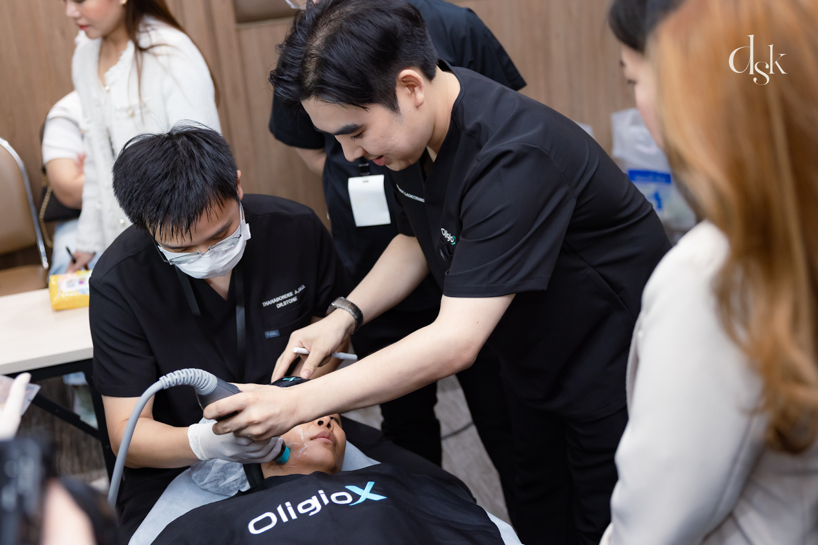 OligioX แก้ร่องแก้ม 